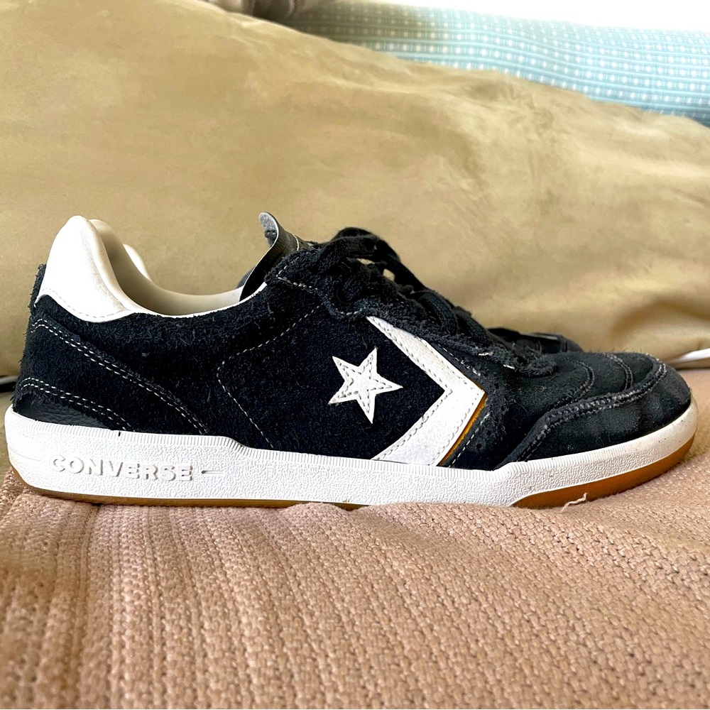 Converse cons Louie Lopez pro 2
white black gum
Size 9 mens.